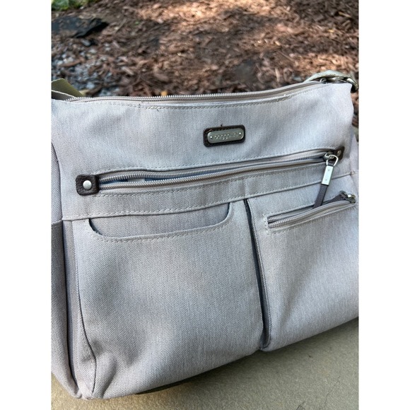 Baggallini large tan fabric bag w leather. Mult pockets. Leather trim, magnet - Picture 1 of 15